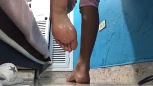 She urinates on the floor at her friend’s house, she is desperate, she wet her pajamas